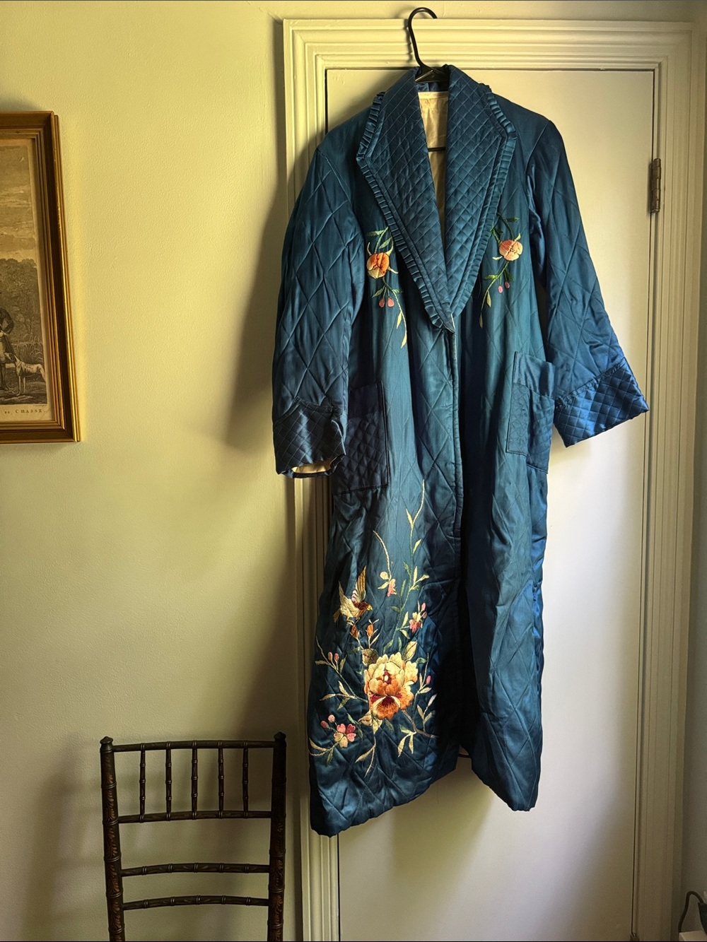 Vintage 1940s NOS Asian Silk Satin Quilted Floral Embroidered Satin Robe S M